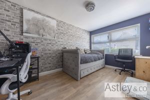 recep/bed4- click for photo gallery